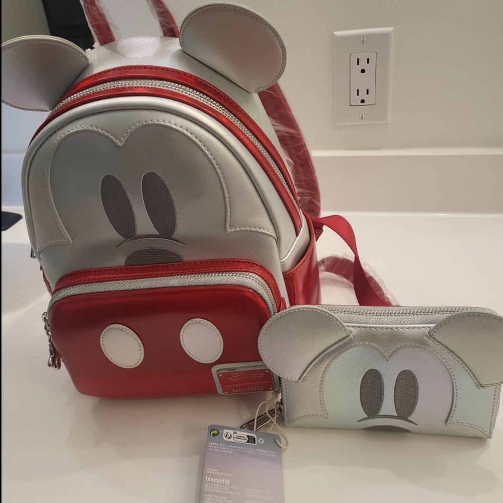 LOUNGEFLY exclusive limited edition Disney 100 platinum Mickey mouse mini backpa
